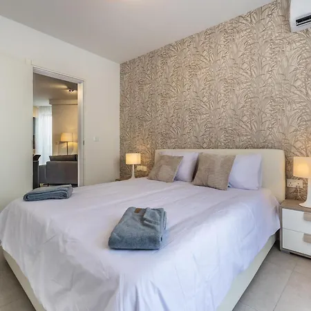 Appartamento Modern Marvel With Views