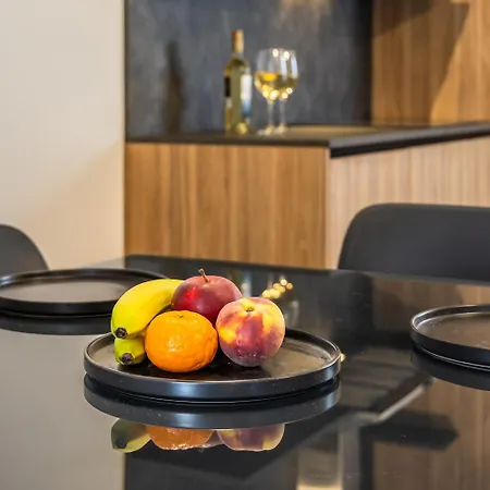 Modern Marvel With Views Appartamento *