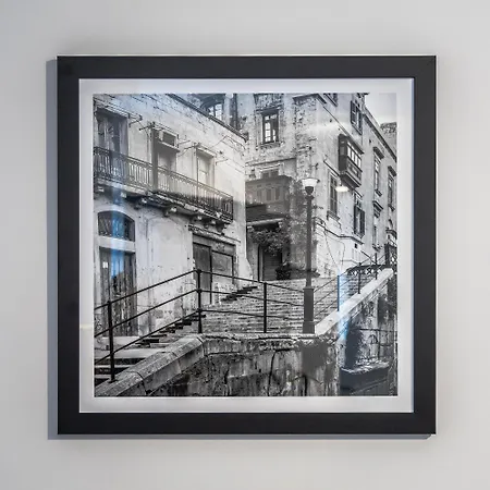 Modern Marvel With Views *