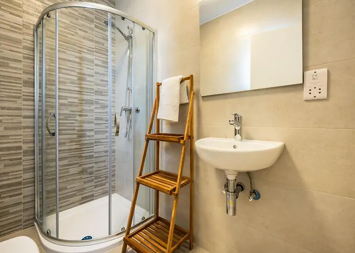 Διαμέρισμα Modern Marvel With Views *